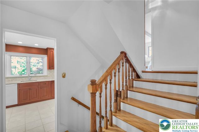 1236 Moffitt, Bethlehem City, PA 18018