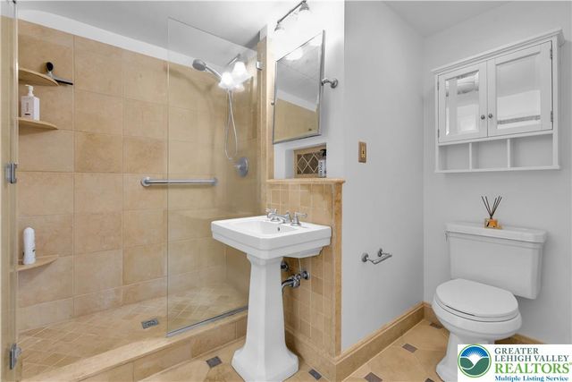 1236 Moffitt, Bethlehem City, PA 18018