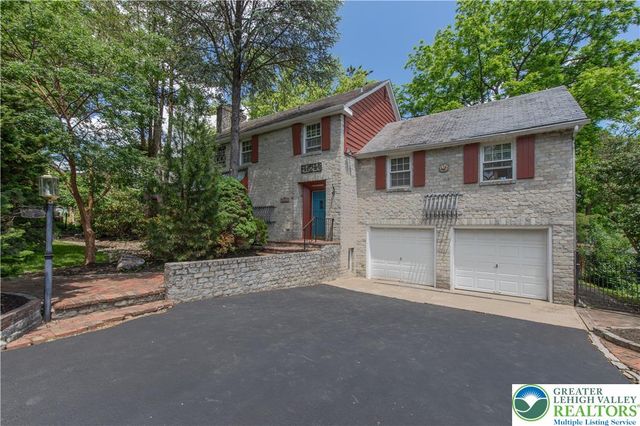 1236 Moffitt, Bethlehem City, PA 18018