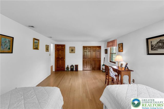 1236 Moffitt, Bethlehem City, PA 18018