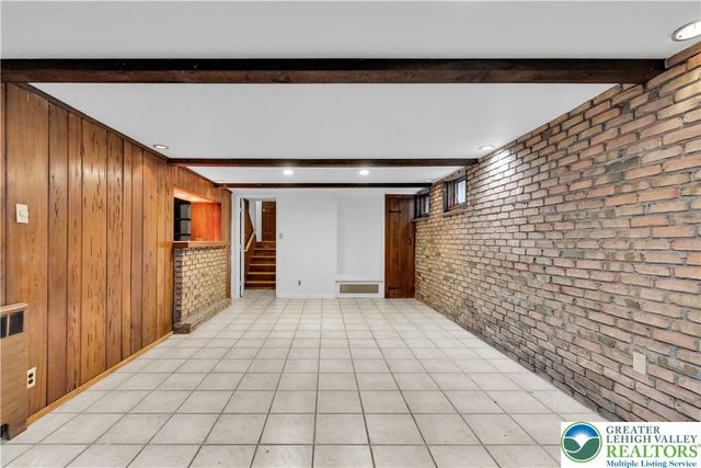1236 Moffitt, Bethlehem City, PA 18018