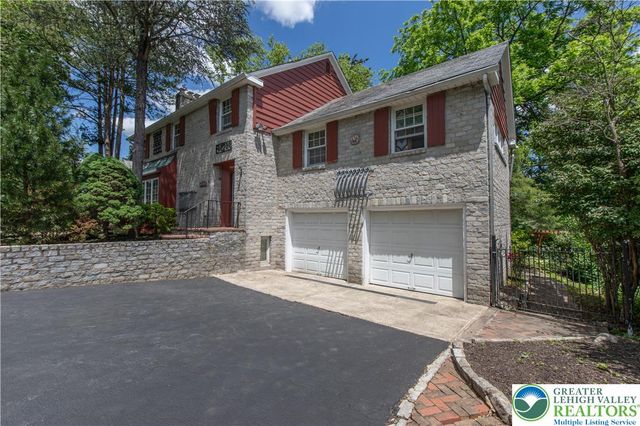 1236 Moffitt, Bethlehem City, PA 18018