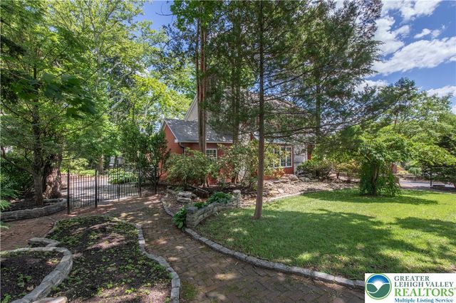 1236 Moffitt, Bethlehem City, PA 18018