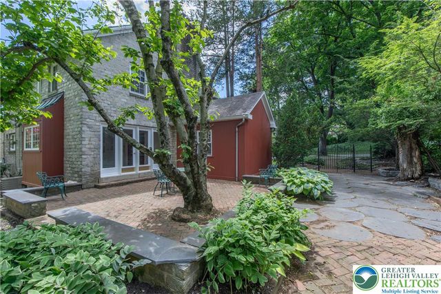 1236 Moffitt, Bethlehem City, PA 18018