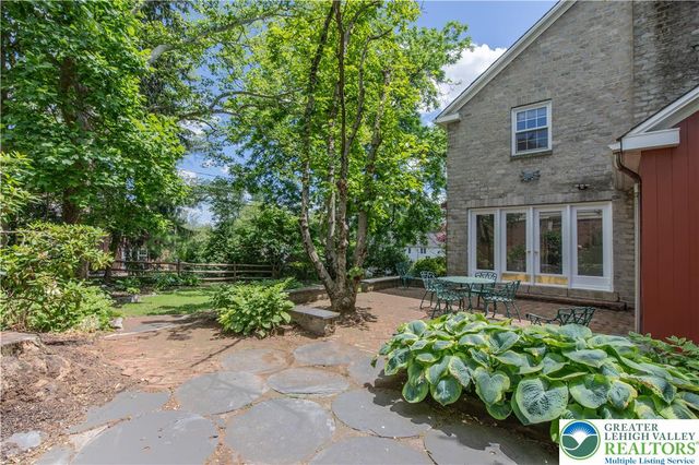 1236 Moffitt, Bethlehem City, PA 18018