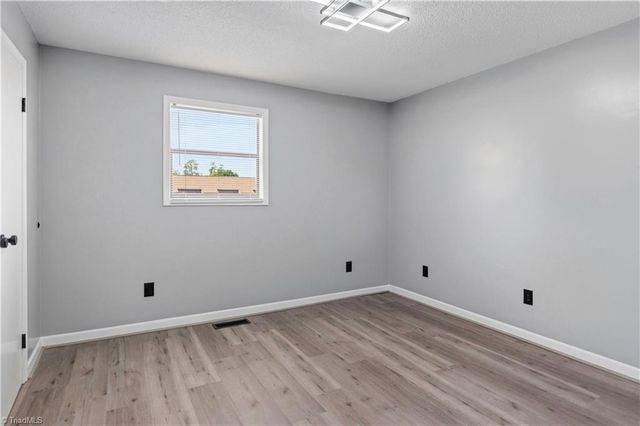 310 Vista Circle A, Winston-salem, NC 27106