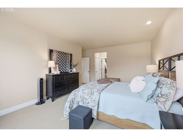 10258 Se BRISTOL Ln, Happy Valley, OR 97086