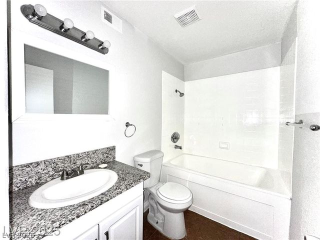 2112 Venus Avenue A, North Las Vegas, NV 89030