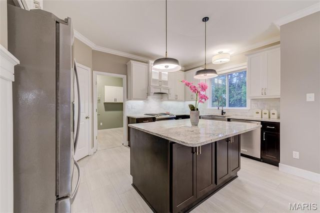 1012 Landing Place Drive, Lake St Louis, MO 63367