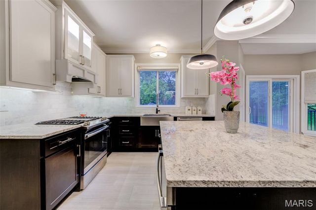 1012 Landing Place Drive, Lake St Louis, MO 63367