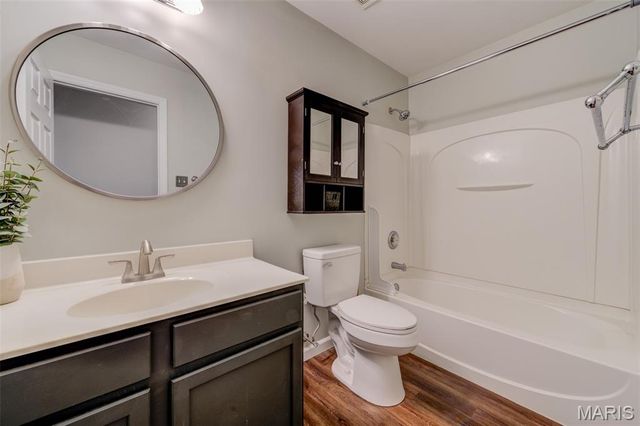 1012 Landing Place Drive, Lake St Louis, MO 63367