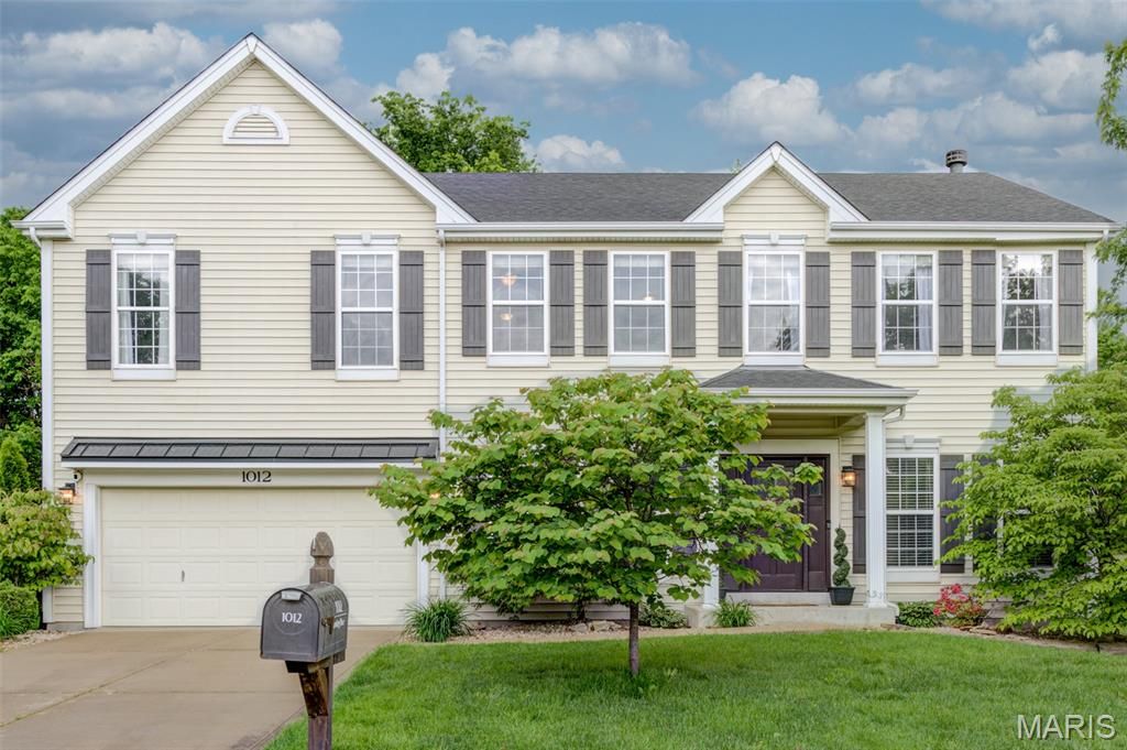 1012 Landing Place Drive, Lake St Louis, MO 63367