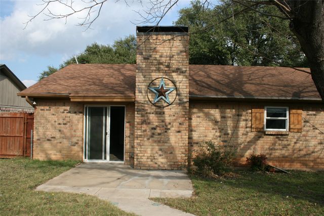 2205 Towne North Drive, Cleburne, TX 76033