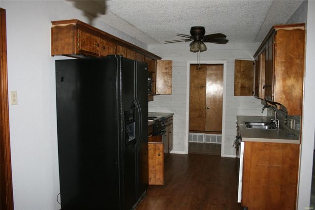 2205 Towne North Drive, Cleburne, TX 76033