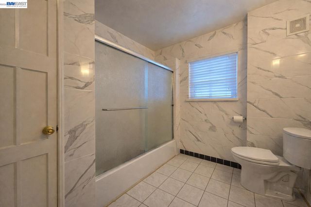 2917 Telegraph Ave, Berkeley, CA 94705