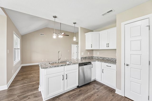 161 Ardell Dr, Clarksville, TN 37040