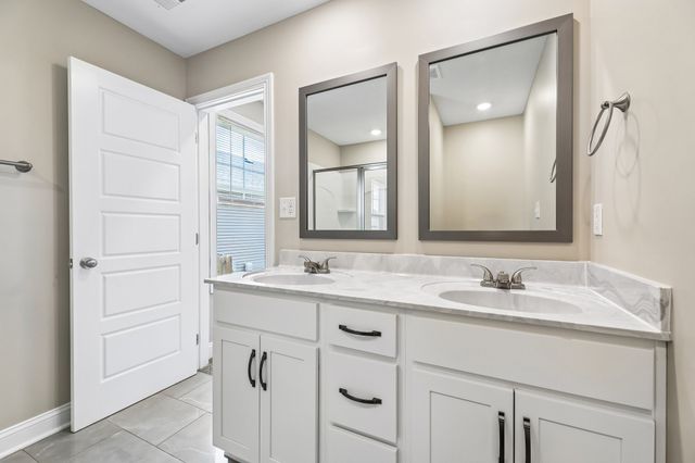 161 Ardell Dr, Clarksville, TN 37040