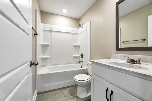 161 Ardell Dr, Clarksville, TN 37040