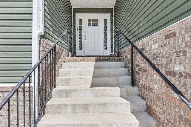 161 Ardell Dr, Clarksville, TN 37040
