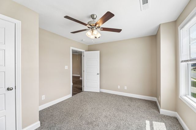 161 Ardell Dr, Clarksville, TN 37040
