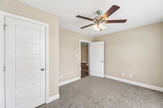 161 Ardell Dr, Clarksville, TN 37040