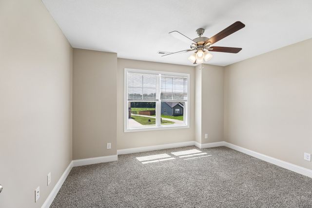 161 Ardell Dr, Clarksville, TN 37040