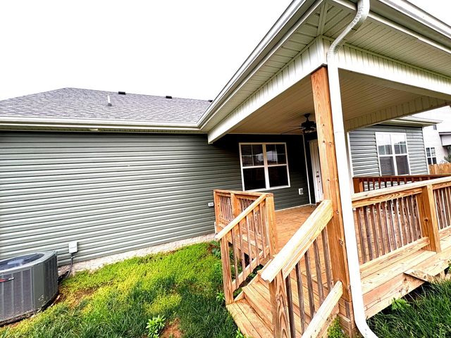 161 Ardell Dr, Clarksville, TN 37040
