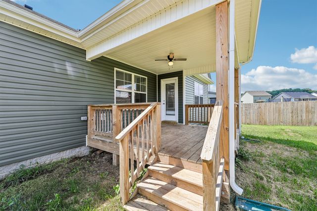 161 Ardell Dr, Clarksville, TN 37040