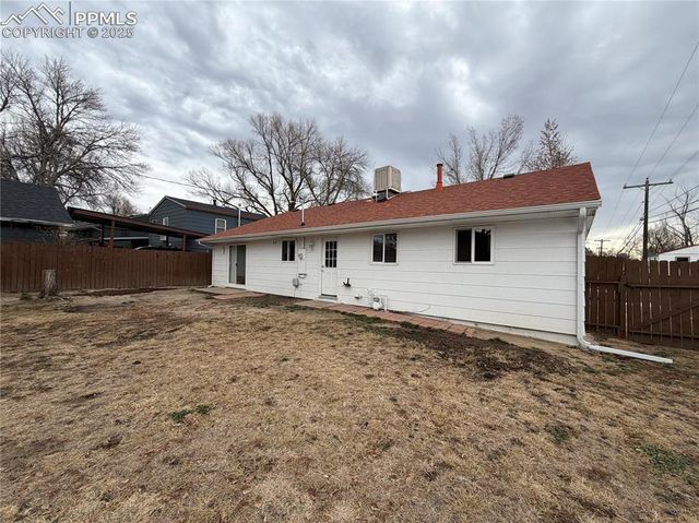 6 Arrawanna Street, Colorado Springs, CO 80909