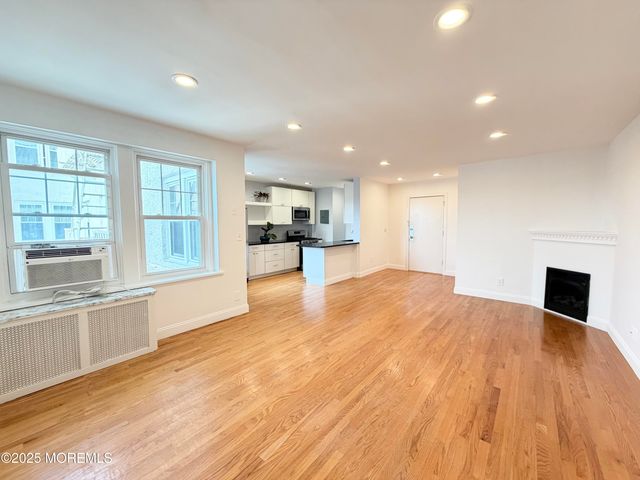 500 Deal Lake Drive 4F, Asbury Park, NJ 07712