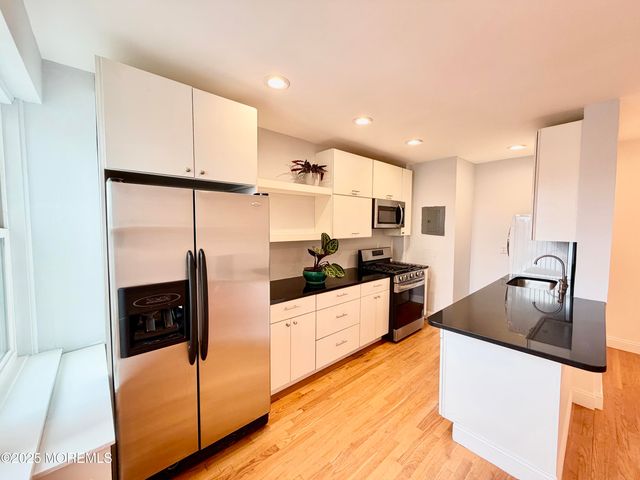 500 Deal Lake Drive 4F, Asbury Park, NJ 07712