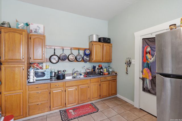 3201 S FLORES ST, San Antonio, TX 78204