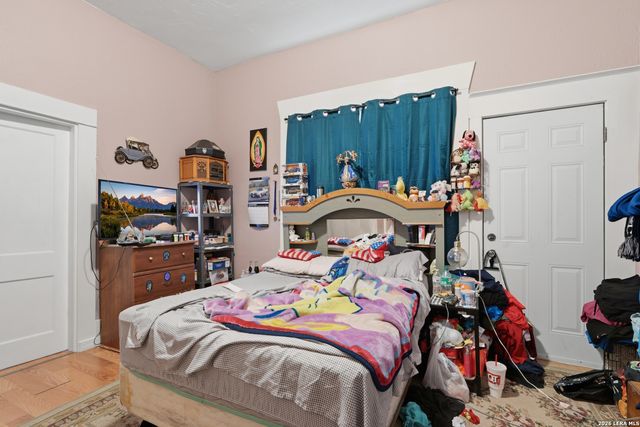 3201 S FLORES ST, San Antonio, TX 78204