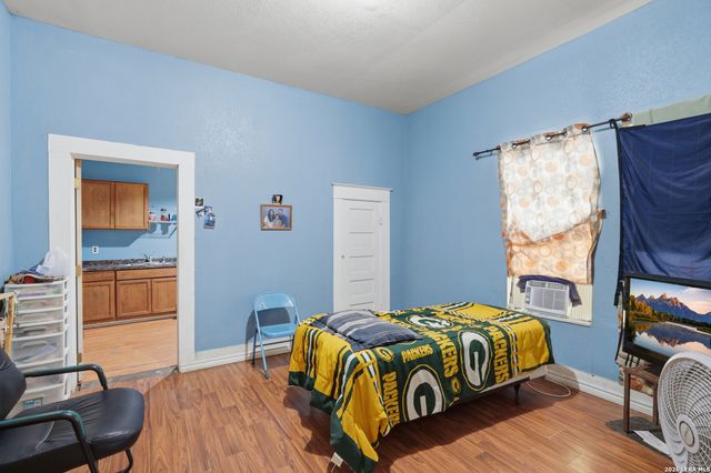 3201 S FLORES ST, San Antonio, TX 78204