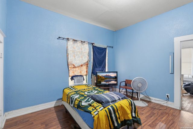 3201 S FLORES ST, San Antonio, TX 78204
