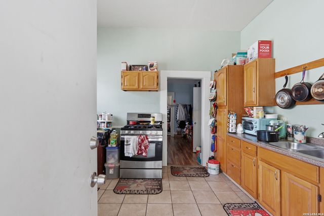 3201 S FLORES ST, San Antonio, TX 78204