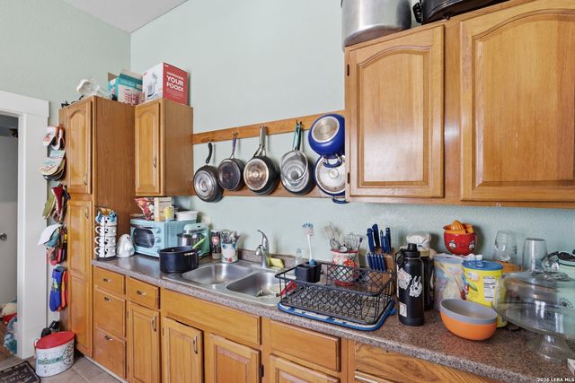 3201 S FLORES ST, San Antonio, TX 78204