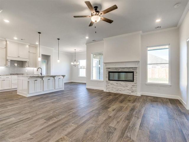 2901 Summit Hollow Circle, Norman, OK 73071