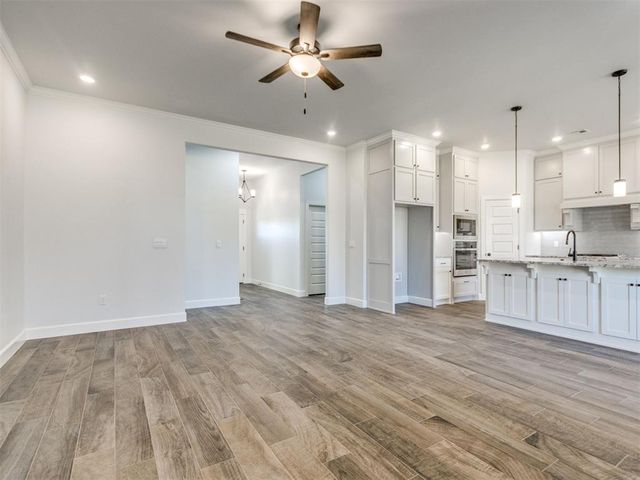 2901 Summit Hollow Circle, Norman, OK 73071