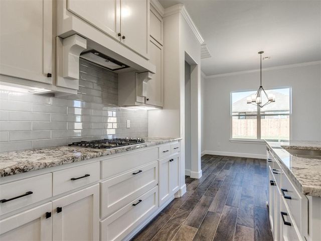 2901 Summit Hollow Circle, Norman, OK 73071