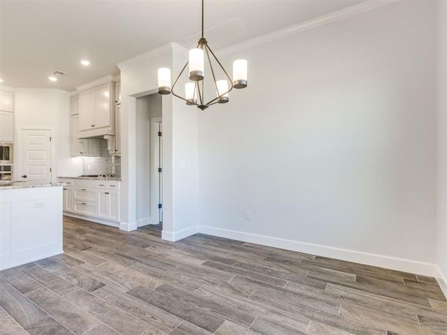 2901 Summit Hollow Circle, Norman, OK 73071