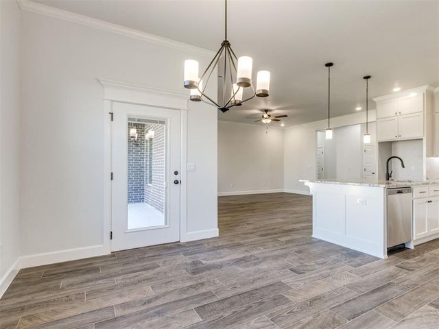 2901 Summit Hollow Circle, Norman, OK 73071