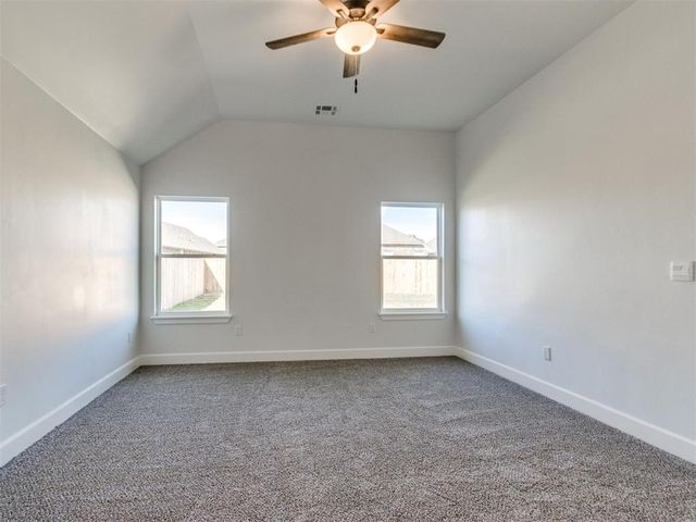 2901 Summit Hollow Circle, Norman, OK 73071