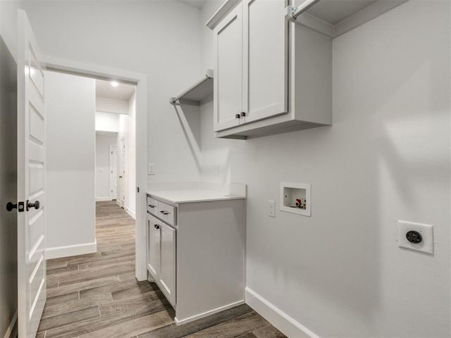 2901 Summit Hollow Circle, Norman, OK 73071