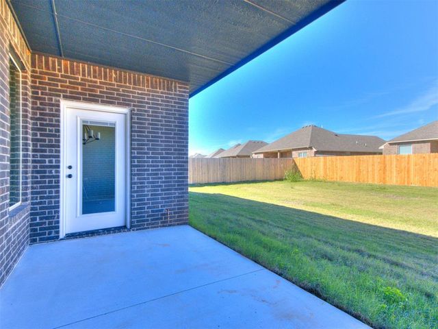 2901 Summit Hollow Circle, Norman, OK 73071