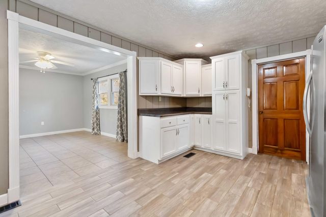 6556 Barbourville Road, London, KY 40744