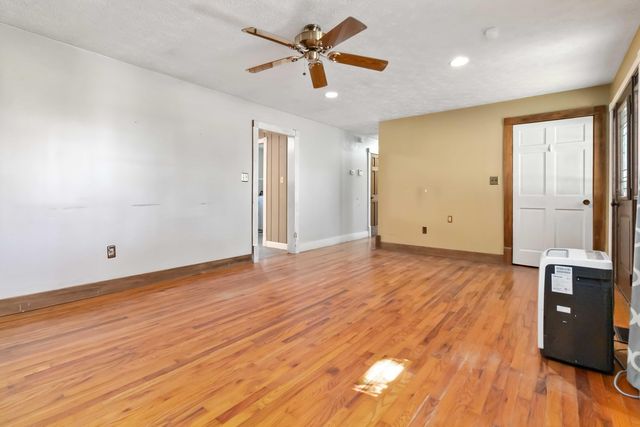 6556 Barbourville Road, London, KY 40744