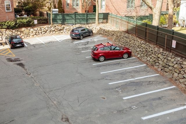 29 Concord Ave. 212, Cambridge, MA 02138