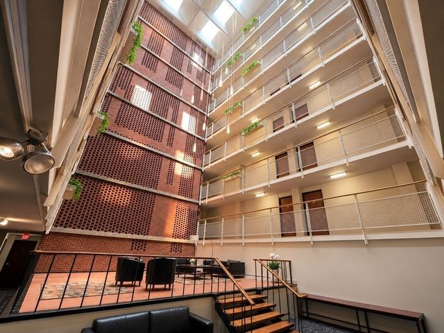 29 Concord Ave. 212, Cambridge, MA 02138