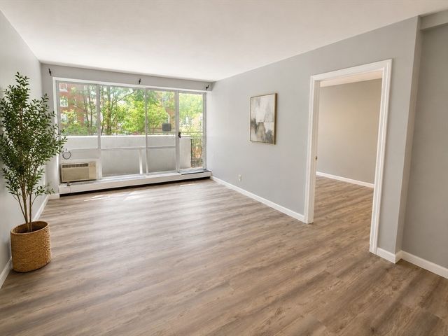 29 Concord Ave. 212, Cambridge, MA 02138